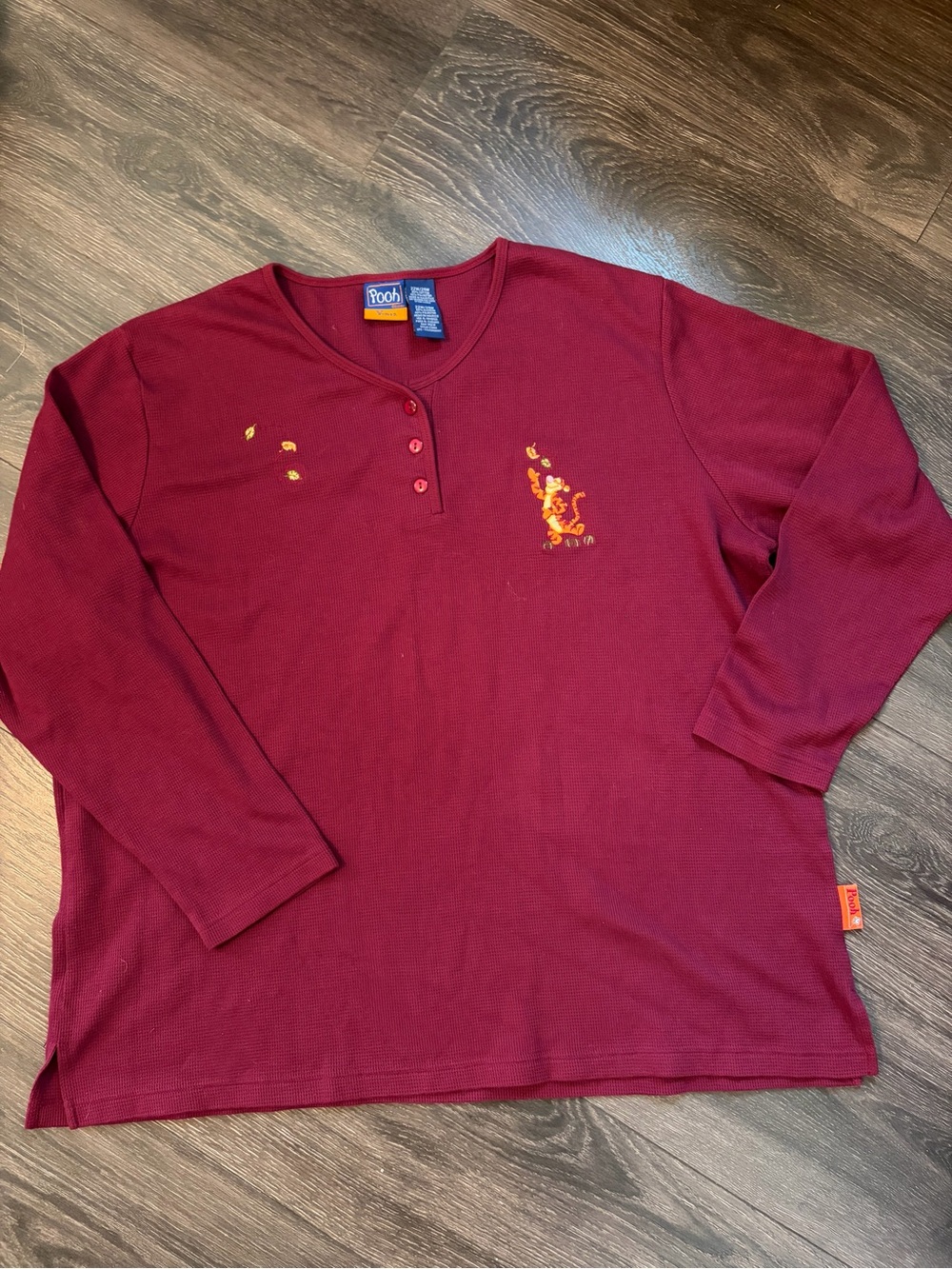 Pooh Maroon T Shirt Henley Embroidered Tiger V Neck Long Sleeve 22W/24W Vtg